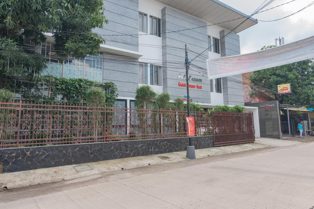 Reddoorz Plus @ Cirebon City Center Exterior photo
