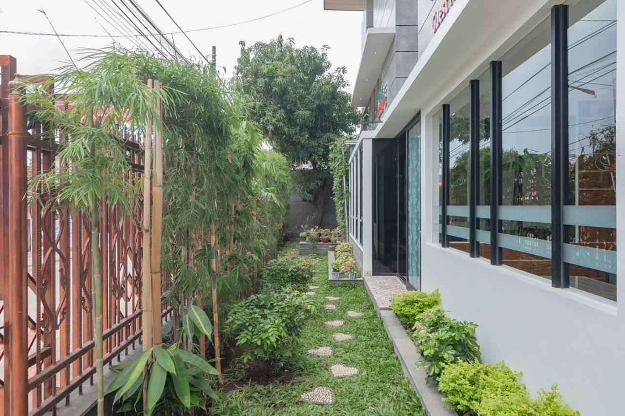 Reddoorz Plus @ Cirebon City Center Exterior photo